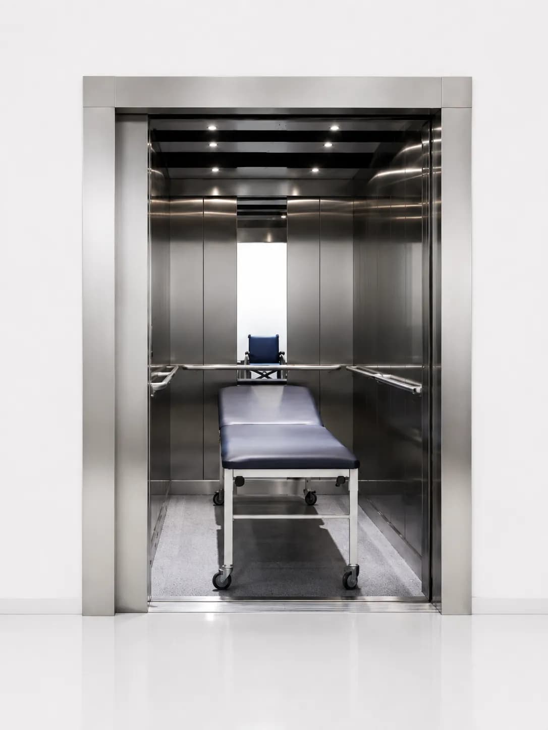 Hospital lift / Patient Lift