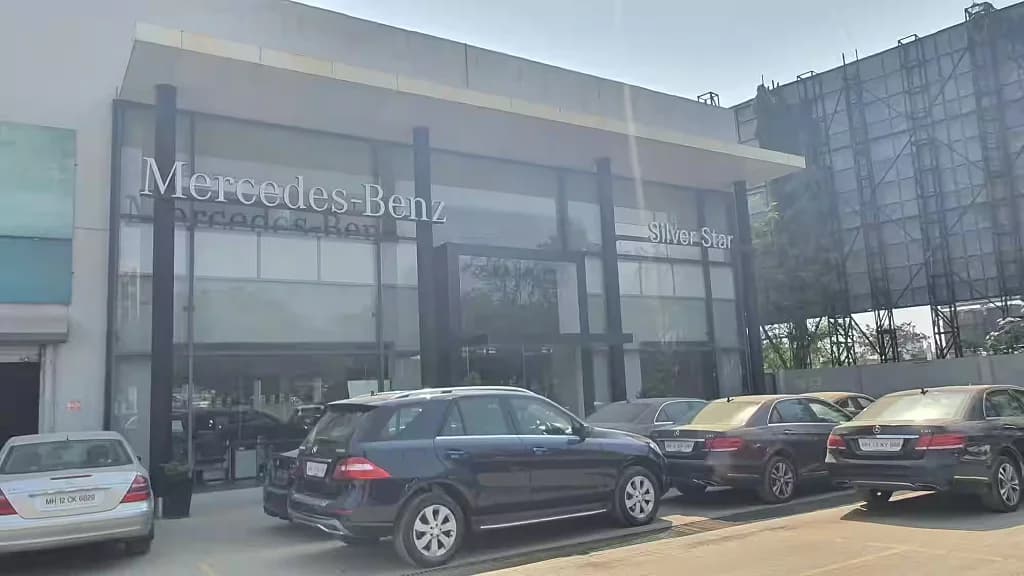Mercedes Benz Showrooms
